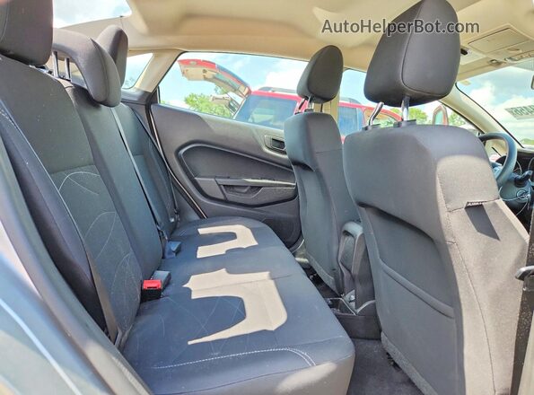 3FADP4BJ1JM124874 2018 FORD FIESTA Silver Հետևի նստատեղերի տեսք