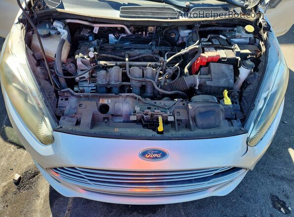 3FADP4BJ1JM133767 2018 FORD FIESTA Silver Սալոնի հետևի տեսք