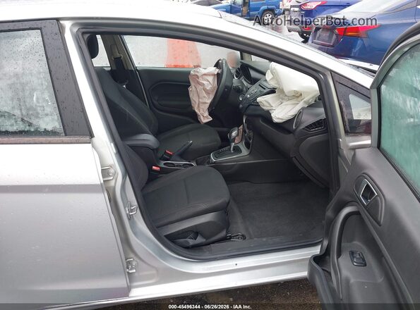 3FADP4BJ2GM183456 2016 FORD FIESTA Silver Widok wnętrza z przodu