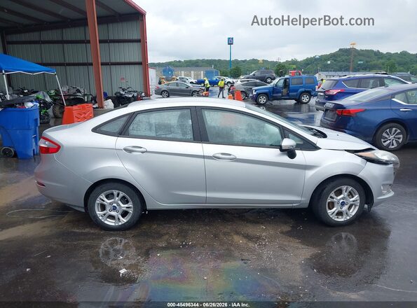 3FADP4BJ2GM183456 2016 FORD FIESTA Silver Widok wnętrza z tyłu