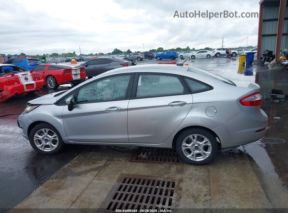 3FADP4BJ2GM183456 2016 FORD FIESTA Silver Widok wnętrza 360 stopni