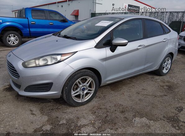 3FADP4BJ2HM169252 2017 FORD FIESTA Silver Przód lewy