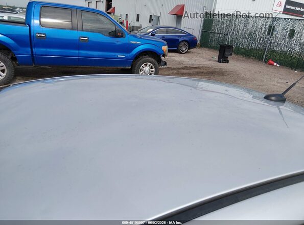 3FADP4BJ2HM169252 2017 FORD FIESTA Silver Widok z przodu