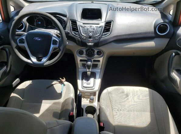 3FADP4BJ2KM145699 2019 FORD FIESTA Red Вид панелі приладів