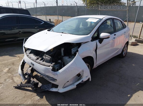 3FADP4BJ3HM101218 2017 FORD FIESTA White Передня ліва чверть