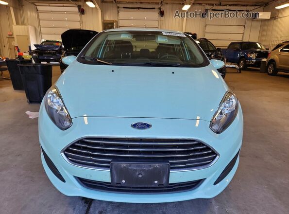 3FADP4BJ3HM163282 2017 FORD FIESTA White Widok z przodu