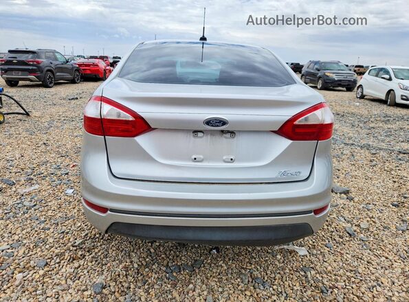 3FADP4BJ3JM112144 2018 FORD FIESTA White უკანა ხედი