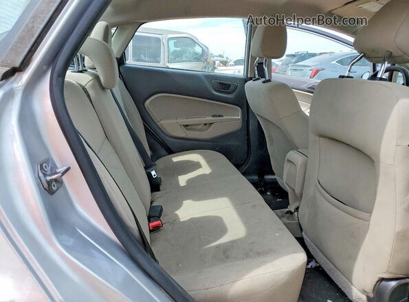 3FADP4BJ3JM117084 2018 FORD FIESTA Silver Հետևի նստատեղերի տեսք