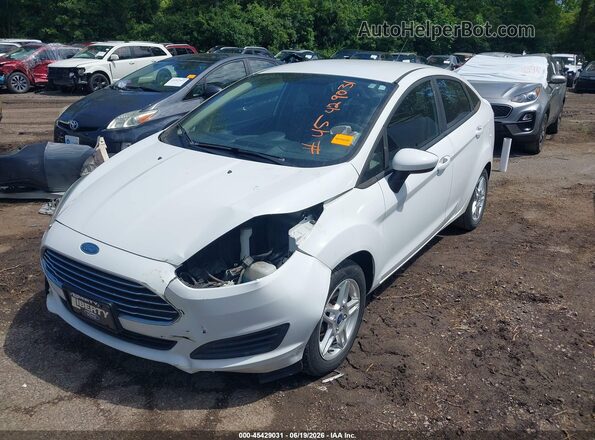 3FADP4BJ4HM144949 2017 FORD FIESTA White Vista tres cuartos delantera izquierda