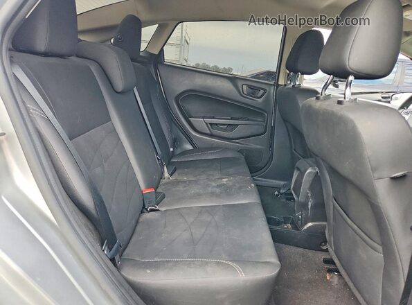 3FADP4BJ4HM145177 2017 FORD FIESTA Серебряный Вид задних сидений