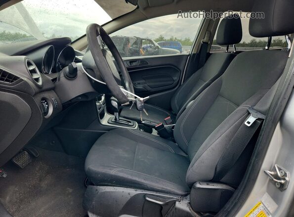 3FADP4BJ4HM145177 2017 FORD FIESTA Серебряный Вид салона спереди