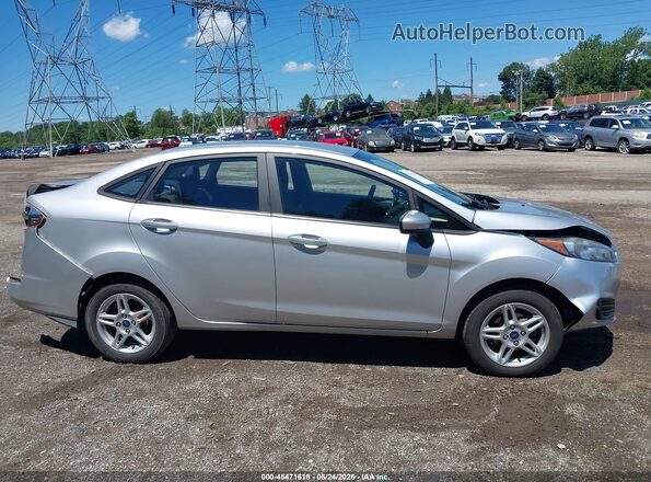 3FADP4BJ4JM133374 2018 FORD FIESTA Silver Widok wnętrza 360 stopni