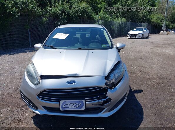 3FADP4BJ4JM133374 2018 FORD FIESTA Silver Widok wnętrza z tyłu
