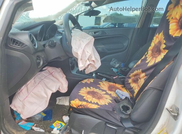 3FADP4BJ4KM116821 2019 FORD FIESTA White Front interior view