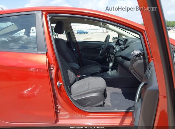 3FADP4BJ4KM123249 2019 FORD FIESTA Красный Вид салона спереди