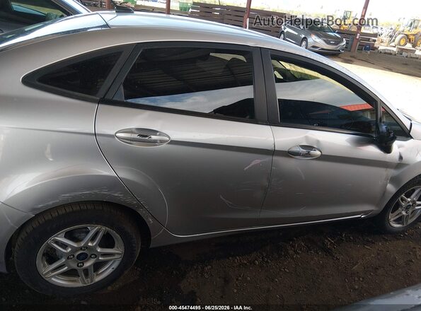 3FADP4BJ5HM110373 2017 FORD FIESTA Silver Սարքավորումների վահանակի տեսք