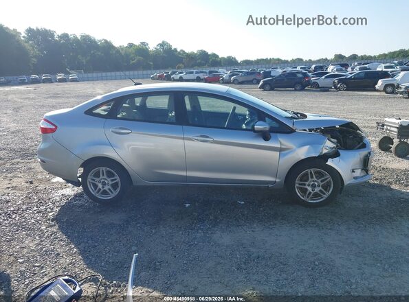 3FADP4BJ5JM114333 2018 FORD FIESTA Silver Вид задньої частини салону