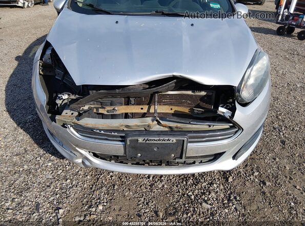 3FADP4BJ5JM139118 2018 FORD FIESTA Silver წინა ხედი