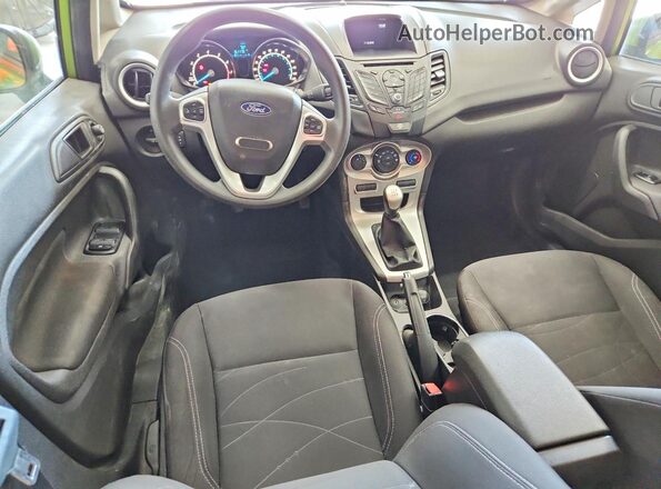3FADP4BJ5KM115984 2019 FORD FIESTA Green Vista del salpicadero