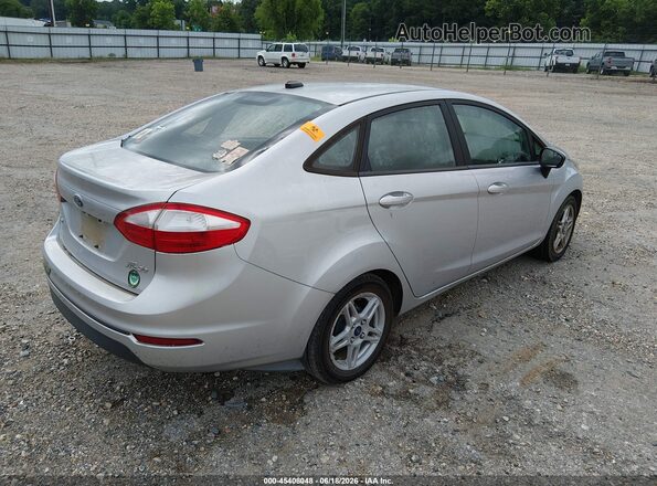 3FADP4BJ6JM101686 2018 FORD FIESTA Silver Tył prawy
