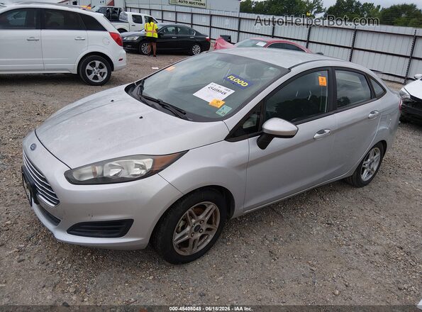 3FADP4BJ6JM101686 2018 FORD FIESTA Silver Przód lewy