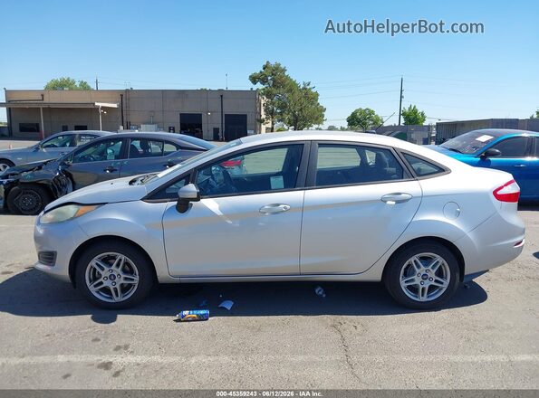 3FADP4BJ8JM115735 2018 FORD FIESTA Silver Widok wnętrza 360 stopni