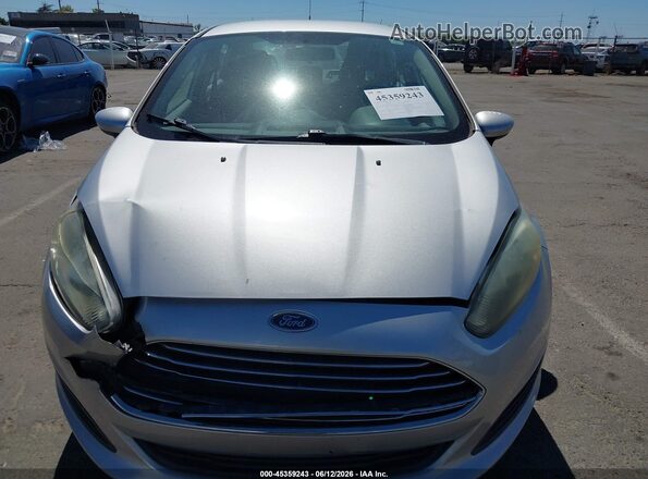 3FADP4BJ8JM115735 2018 FORD FIESTA Silver Widok zestawu wskaźników