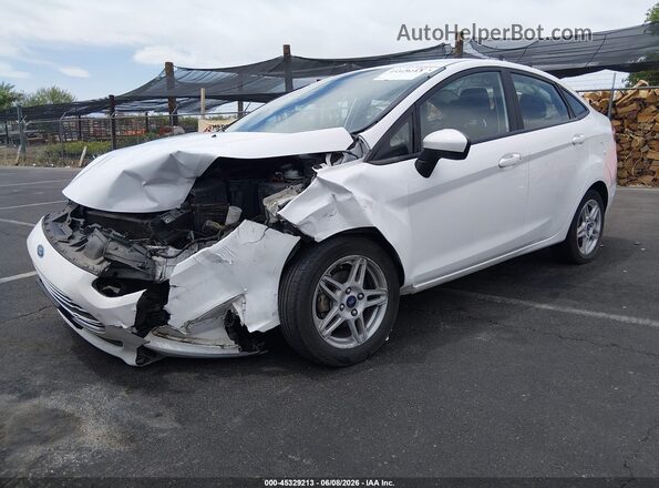 3FADP4BJ8JM143132 2018 FORD FIESTA White Przód lewy