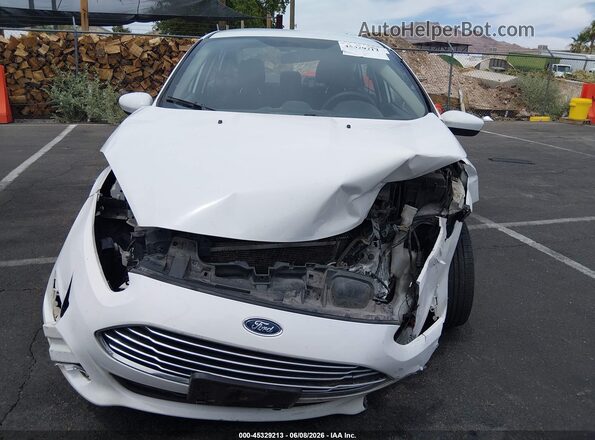 3FADP4BJ8JM143132 2018 FORD FIESTA White Widok wnętrza z tyłu