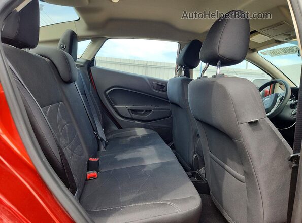 3FADP4BJ8KM104834 2019 FORD FIESTA Red Vista de los asientos traseros