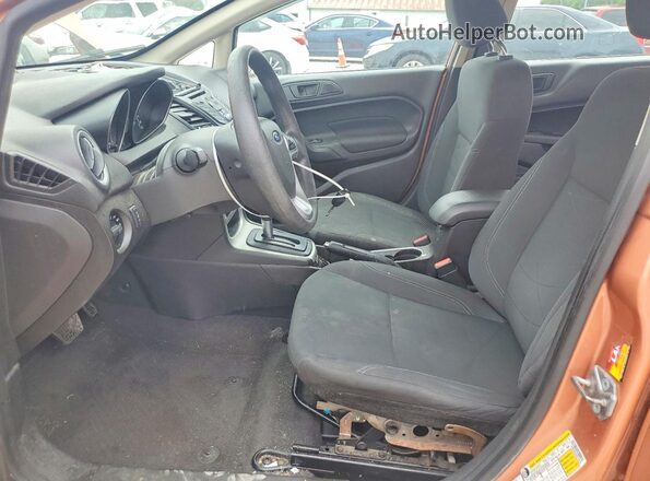 3FADP4BJXHM144230 2017 FORD FIESTA Gold Вид салону спереду