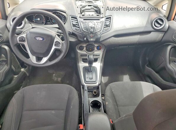 3FADP4BJXHM144230 2017 FORD FIESTA Gold Вид панелі приладів