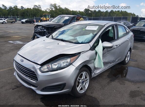 3FADP4BJXJM114893 2018 FORD FIESTA Silver Przód lewy