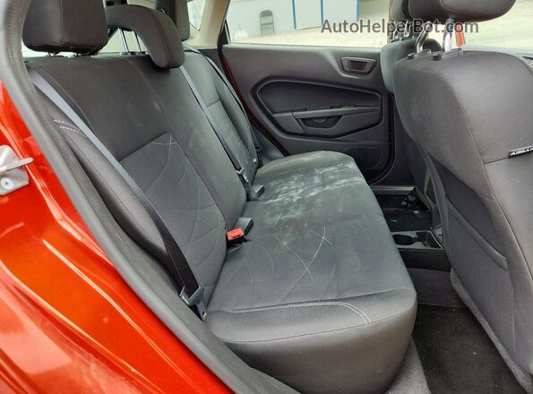 3FADP4EJ0KM139475 2019 FORD FIESTA Red Հետևի նստատեղերի տեսք