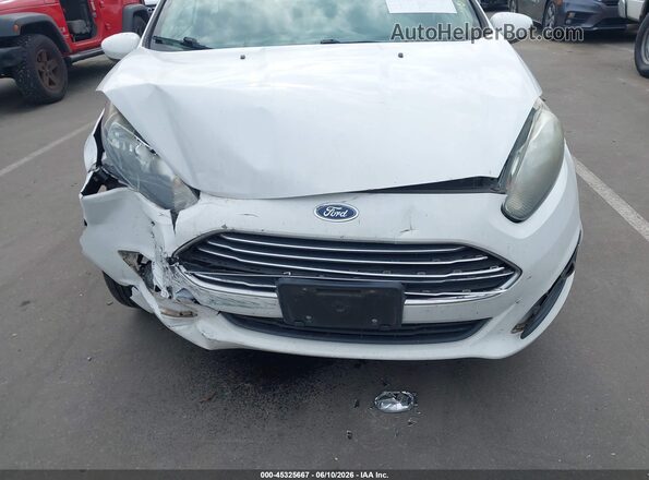 3FADP4EJ1KM124578 2019 FORD FIESTA White Widok z przodu
