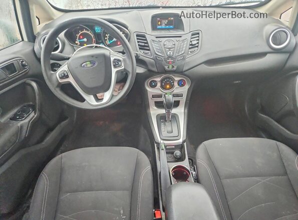3FADP4EJ2JM106461 2018 FORD FIESTA White Vista del salpicadero