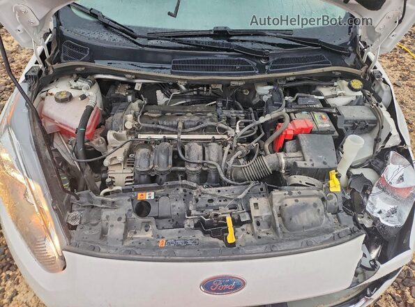3FADP4EJ2JM106461 2018 FORD FIESTA White Vista interior trasera