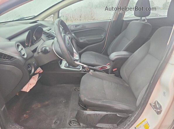 3FADP4EJ2JM106461 2018 FORD FIESTA White Vista interior delantera