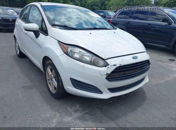 3FADP4EJ2JM111367 2018 FORD FIESTA White Front view