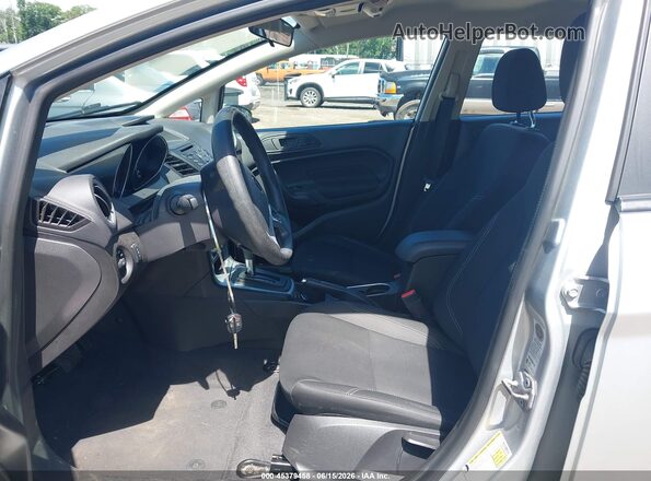 3FADP4EJ2KM131328 2019 FORD FIESTA Silver Widok wnętrza z przodu