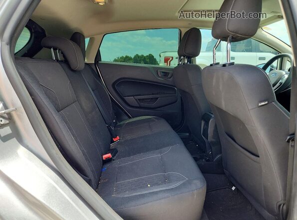 3FADP4EJ5KM147202 2019 FORD FIESTA Silver Widok tylnych siedzeń