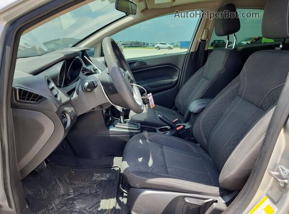 3FADP4EJ5KM147202 2019 FORD FIESTA Silver Widok wnętrza z przodu