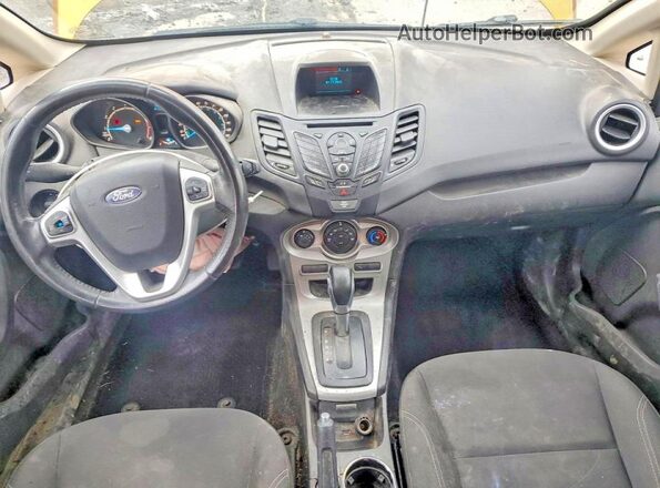 3FADP4EJ6GM111641 2016 FORD FIESTA Orange Vista del salpicadero