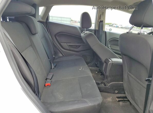 3FADP4EJ7HM129860 2017 FORD FIESTA White Հետևի նստատեղերի տեսք
