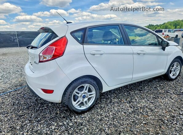 3FADP4EJ8KM120673 2019 FORD FIESTA White Rear right