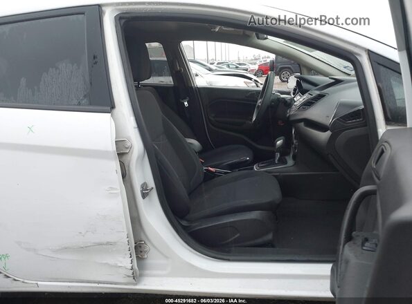 3FADP4EJ8KM152345 2019 FORD FIESTA White Front interior view