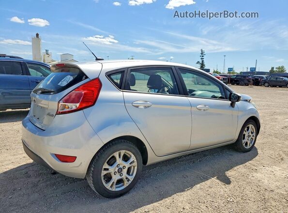 3FADP4EJ9GM159960 2016 FORD FIESTA Silver Tył prawy