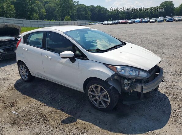 3FADP4EJ9KM136820 2019 FORD FIESTA Белый Передняя правая четверть