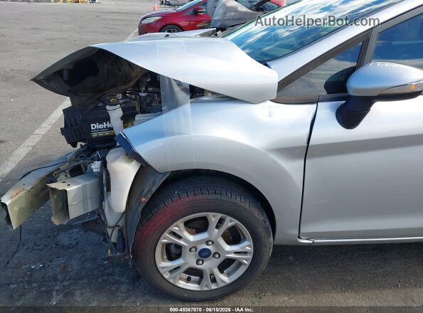 3FADP4EJXGM146523 2016 FORD FIESTA Silver Դիմացի տեսք
