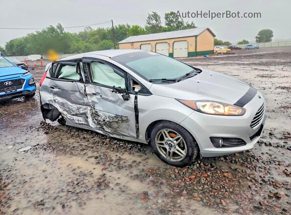 3FADP4EJXHM125429 2017 FORD FIESTA Silver Front right